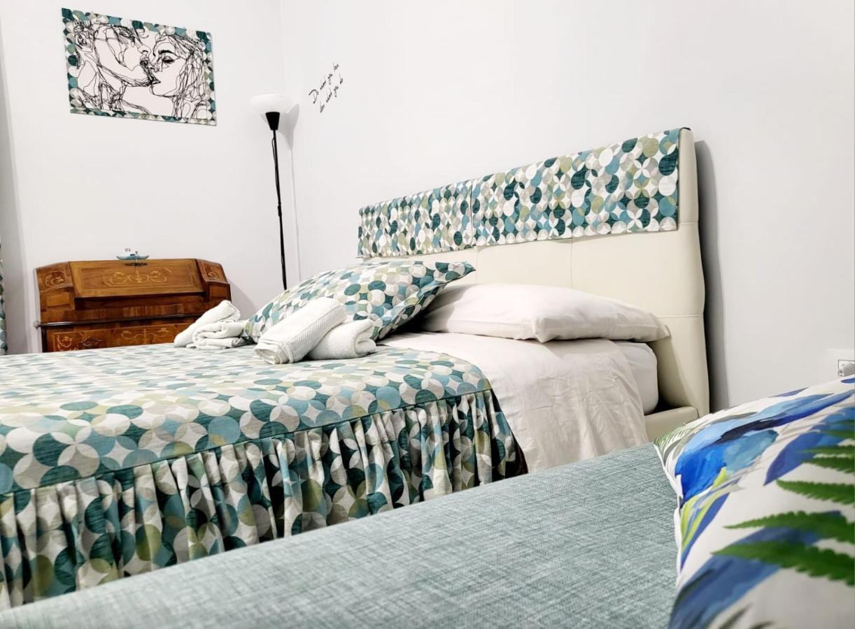Dory'S Room Camera Nel Cuore Di Napoli Esterno foto