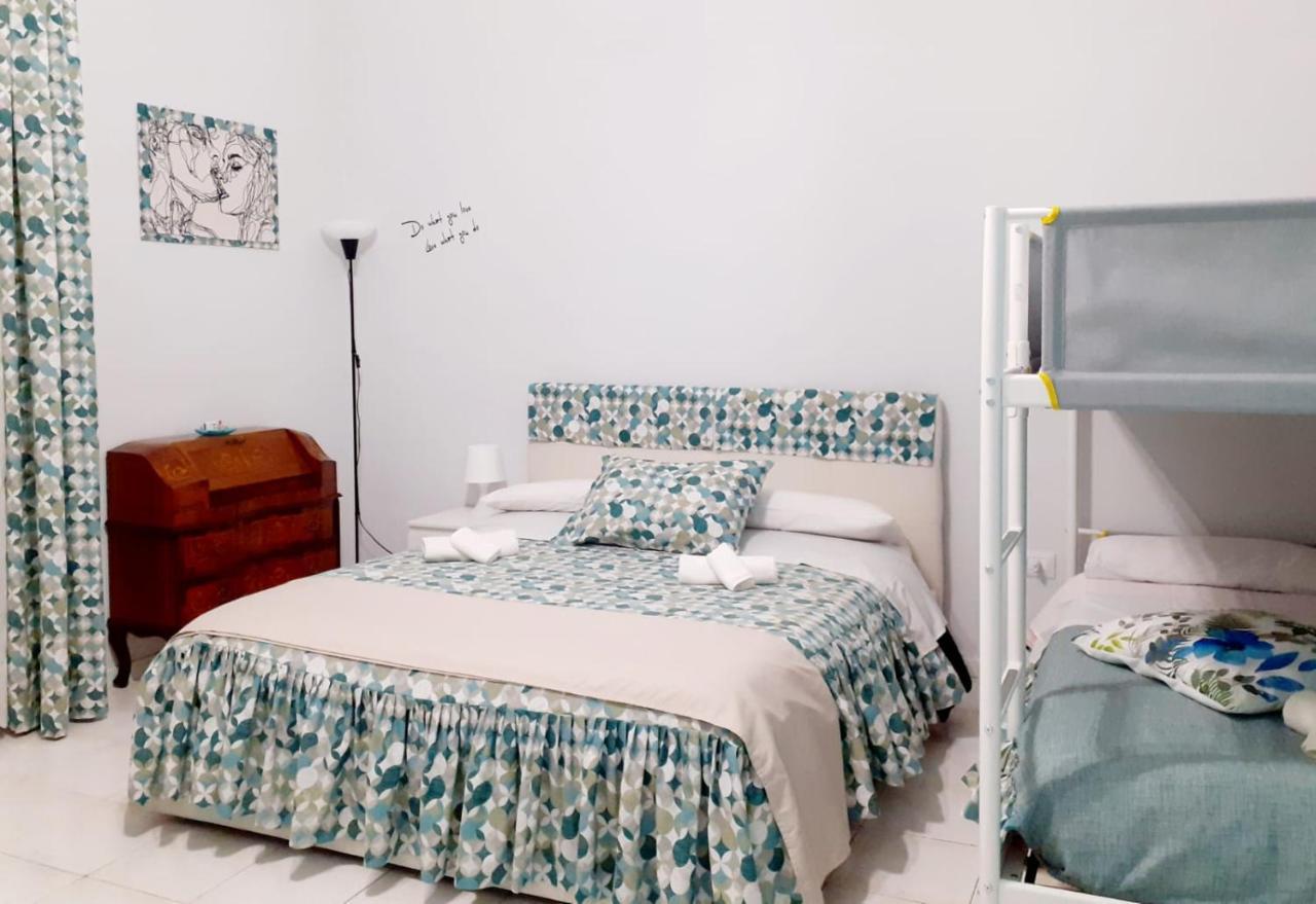Dory'S Room Camera Nel Cuore Di Napoli Esterno foto